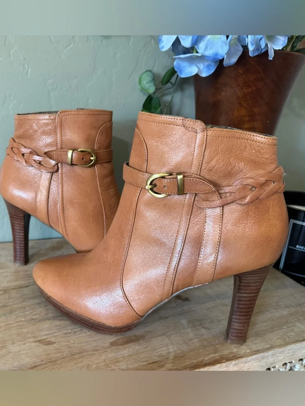 Banana Republic Leather Ankle Boots Heels Tan Size 8.5